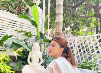Jacqueline Fernandez Instagram - Babaji🤍
