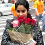 Janhvi Kapoor Instagram – Found my old phone, found some fun memz