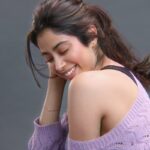 Janhvi Kapoor Instagram - #tbt 👾