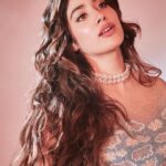 Janhvi Kapoor Instagram - 🌥🌸🧜🏼‍♀️