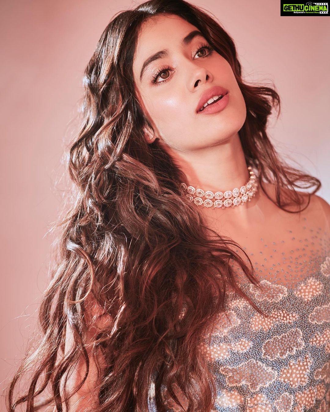 Janhvi Kapoor Instagram - π₯πΈπ§πΌββοΈ