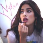 Janhvi Kapoor Instagram - 😍Clearly can’t get enough of these lippies!! @NykaaBeauty’s So Creme Creamy Matte Lipsticks are everythinnnggg.. They are so comfortable on the lips & have a lovely matte texture ❤My favourite shades have to be 💭Day Dreaming & 🔥 On Fire Available at Rs.299 each on @MyNykaa 🙌Make sure to check these out as they come in 18 stunning shades #IAmANykaaEveryday #SoCremeEveryday #NykaaCreamyMatte #NykaaCosmetics