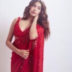 Janhvi Kapoor Instagram - Saree dreams coming true 🌹 #sarinotsorry