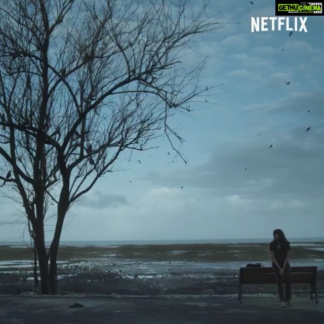 Janhvi Kapoor Instagram - Darwaaze pe koi hai. Will you open it? #GhostStories #YourFearsWillFindYou @zoieakhtar @itsvijayvarma @netflix_in @RSVPMovies @ashidua