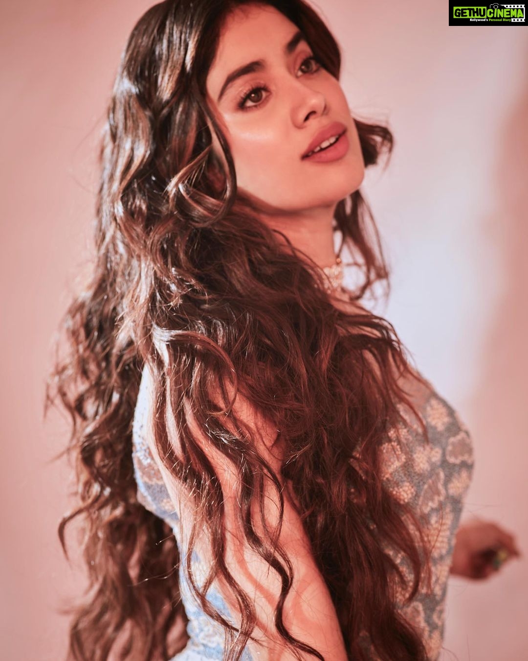 Janhvi Kapoor Instagram - π₯πΈπ§πΌββοΈ