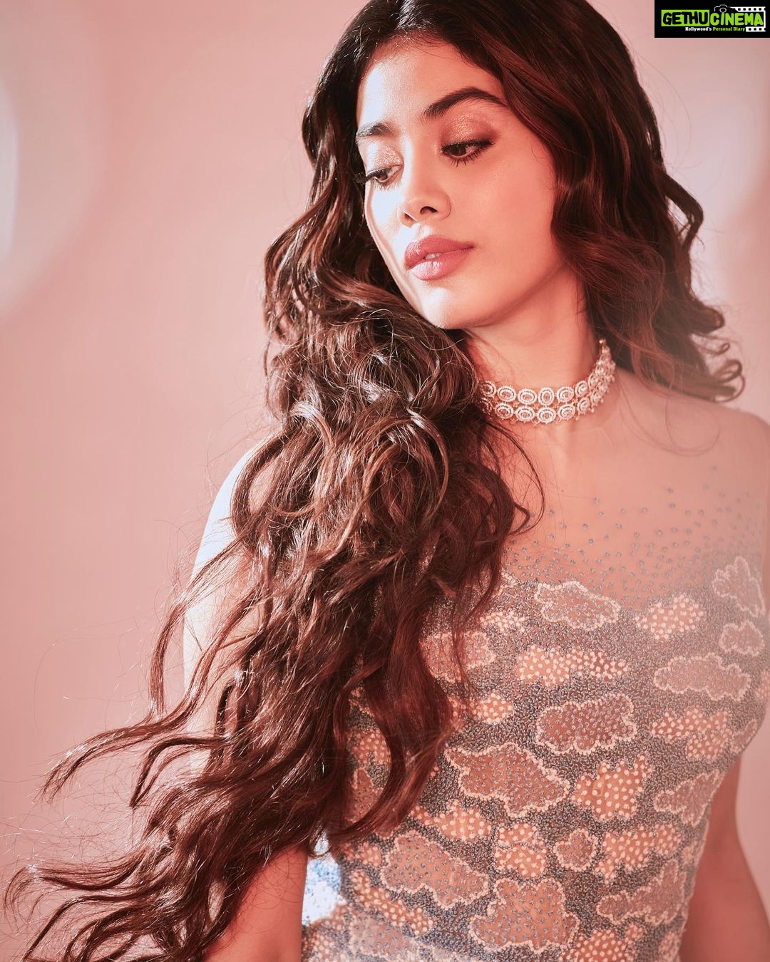 Janhvi Kapoor Instagram - π₯πΈπ§πΌββοΈ