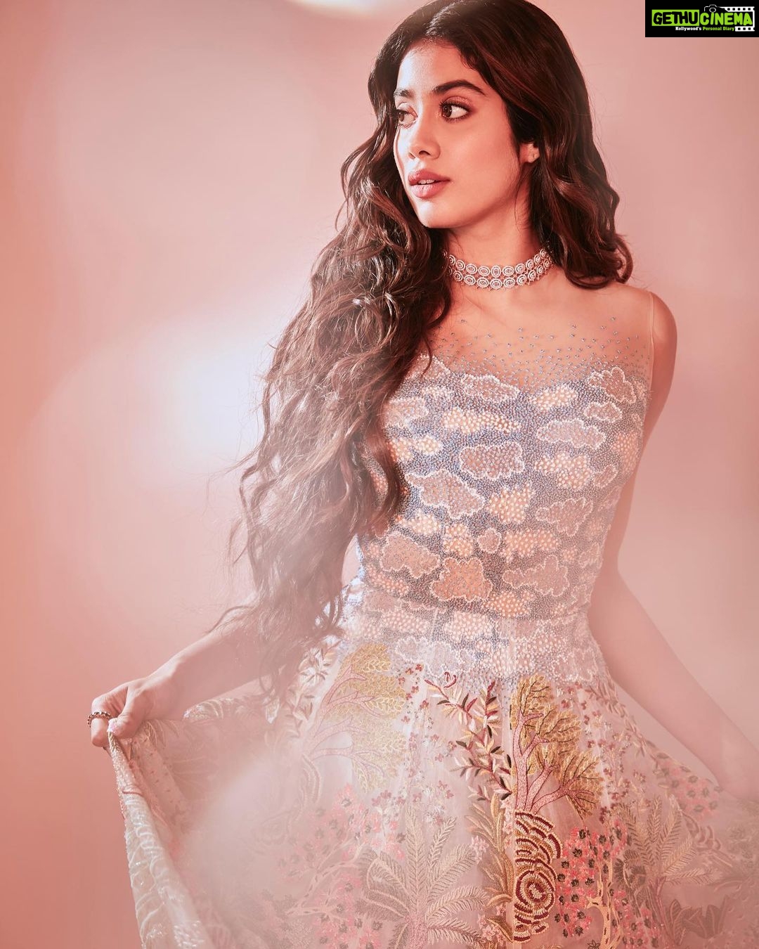 Janhvi Kapoor Instagram - πΈπ₯π§πΌββοΈ