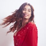 Janhvi Kapoor Instagram - Saree dreams coming true 🌹 #sarinotsorry