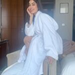 Janhvi Kapoor Instagram - Um can I just show up in my bathrobe