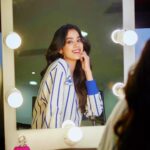 Janhvi Kapoor Instagram - May your life be full of light and happines! Happy Diwali! @benetton_perfumes #ColorsPink  #benettonperfumes