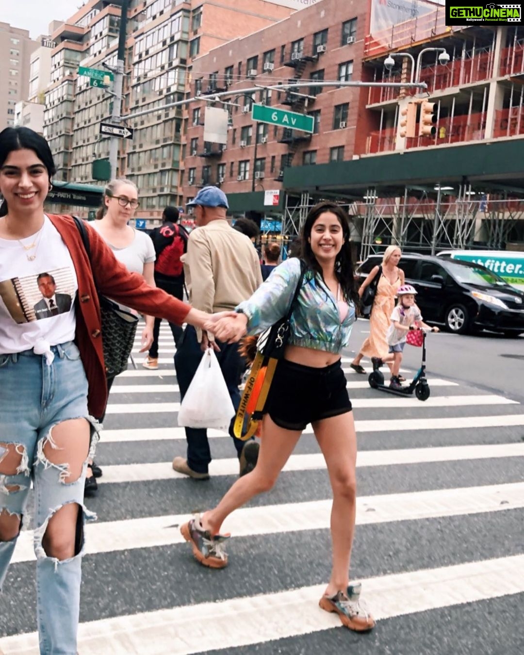 Janhvi Kapoor Instagram - Miss u