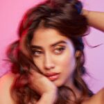Janhvi Kapoor Instagram - I’ve always been scared of using metallic lipsticks but I finally did and now 🤩 I’m obsessed!!! These @NykaaBeauty Metallic lip & eye shades are so wearable and so cool!! This one is a full retro glam disco vibe 👄: Shade Umbrella 👁: A hint of Shade Poker Face 🙌 Perfect for an edgy festive look. Shop them on @mynykaa #NykaaCosmetics #NykaaMatteToLast #NykaaGoesMetallic #subtlymetal