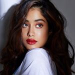 Janhvi Kapoor Instagram - Classic red lips just got cooler 🍒 is anyone else as obsessed with these metallic shades as me? Created this with my current favourites from @NykaaBeauty 💋Metallic lip in Single Ladies ✨Strobe & Glow in Blushed Moonlight Get them now on @MyNykaa for the festive season #NykaaCosmetics #NykaaGlamLook #RedLip