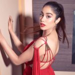 Janhvi Kapoor Instagram - Styled by - @mohitrai Outfit - @basilsodaworld Rings - @kohinoorjewellersagra Shoes - @sophiawebster Make up - @anilc68 Hair - @menonnikita Photos - @kamalesh_sathyian