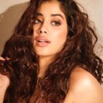 Janhvi Kapoor Instagram - Sorry for the spam guyz