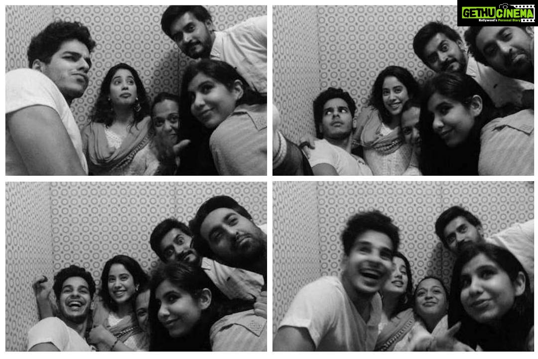 Janhvi Kapoor Instagram - Forever fam ❤️
