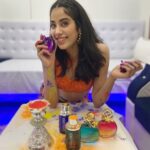Janhvi Kapoor Instagram - A world full of colors is a better world. ❤️ nothings better than celebrating happiness with COLORS ✨I know I’m super late but I hope you’ll had a wonderful and safe Holi 🌈 #BenettonPerfumes #HoliFestival #WeAreColors @benetton_perfumes