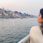 Janhvi Kapoor Instagram - Thankful & grateful. For all your love and blessings. For every opportunity. For my family. For my country. Love you all!