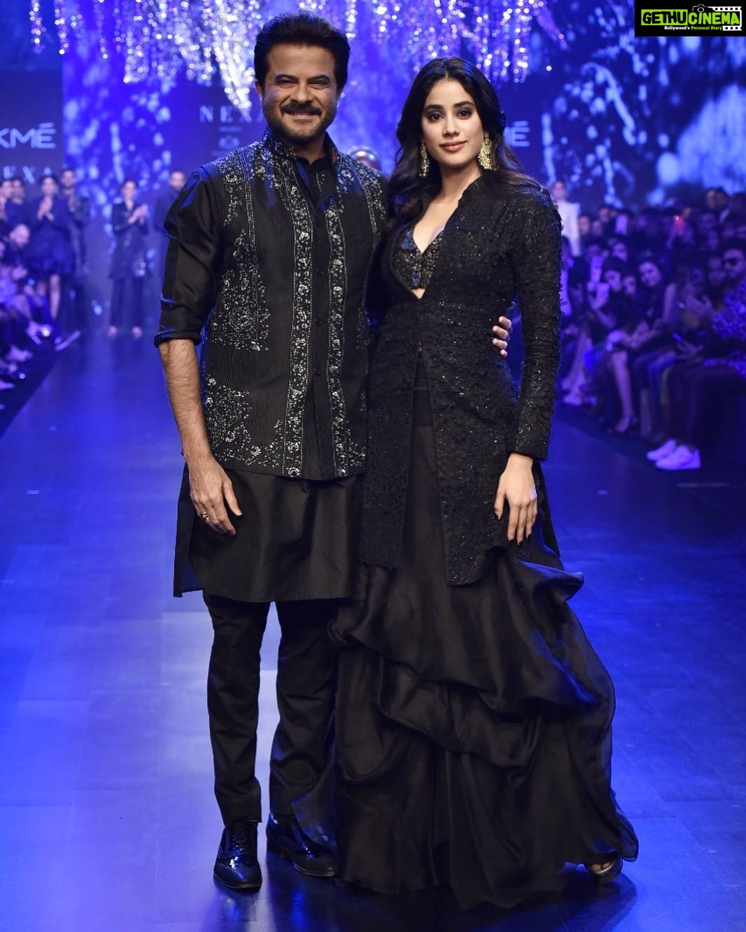 Janhvi Kapoor Instagram - Definitely a jhakaas moment for me. Thank you @raghavendra.rathore @nexaexperience and Mr. Tarun Garg and Mr. R.S Kalsi