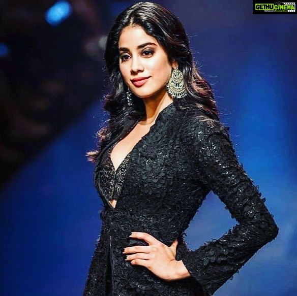 Janhvi Kapoor Instagram - Thank you @raghavendra.rathore , Mr. Tarun Garg and Mr. R.S Kalsi. Loved wearing this beautiful outfit and walking the ramp! @nexaexperience