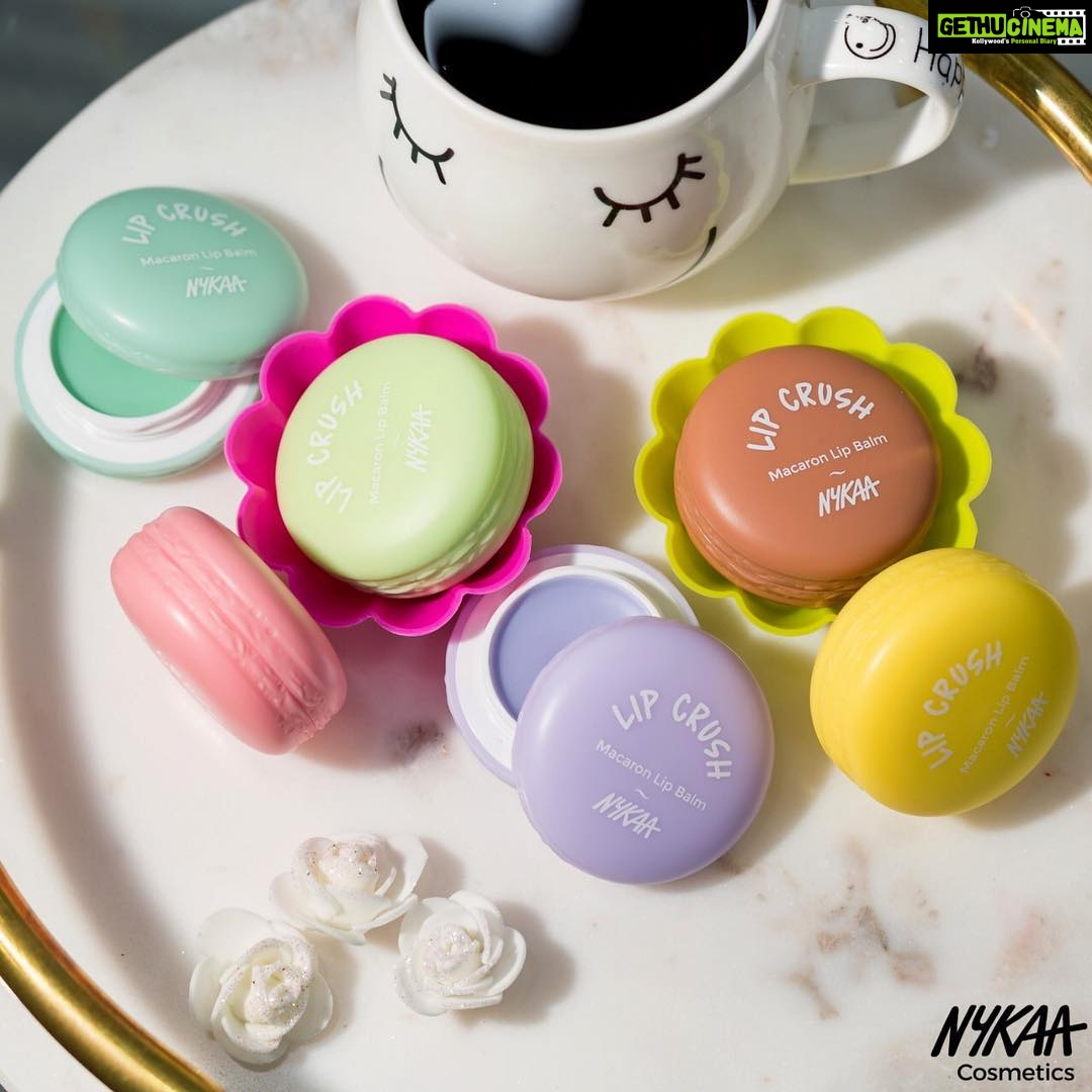 Janhvi Kapoor Instagram - Canโt decide if I want to eat it or wear it.... Exclusively from @nykaabeauty Get them on @mynykaa #JanhviLovesNykaa โค๏ธ๐ธ๐๐
