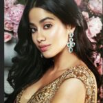 Janhvi Kapoor Instagram - M 🙌🏼