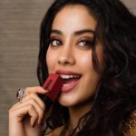 Janhvi Kapoor Instagram - Who else is obsessed with matte lipsticks?! 💄 Wearing one of my favourite shades - Mona Lisa from @NykaaBeauty’s Ultra Matte Range! 💋 They have an extreme matte finish that’s long lasting but still leaves your lips feeling soft and supple! Go check them out on @MyNykaa promise you will love them as much as I do ❤ #NykaaCosmetics #NykaaUltraMatte #NykaaLipsticks