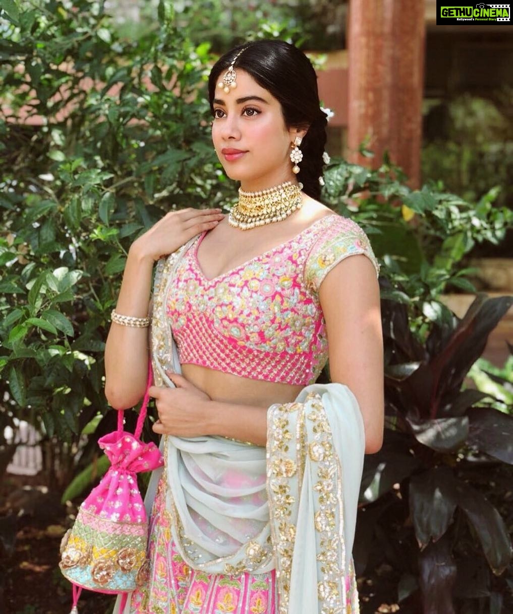 Janhvi Kapoor Instagram - M πΊππΌ