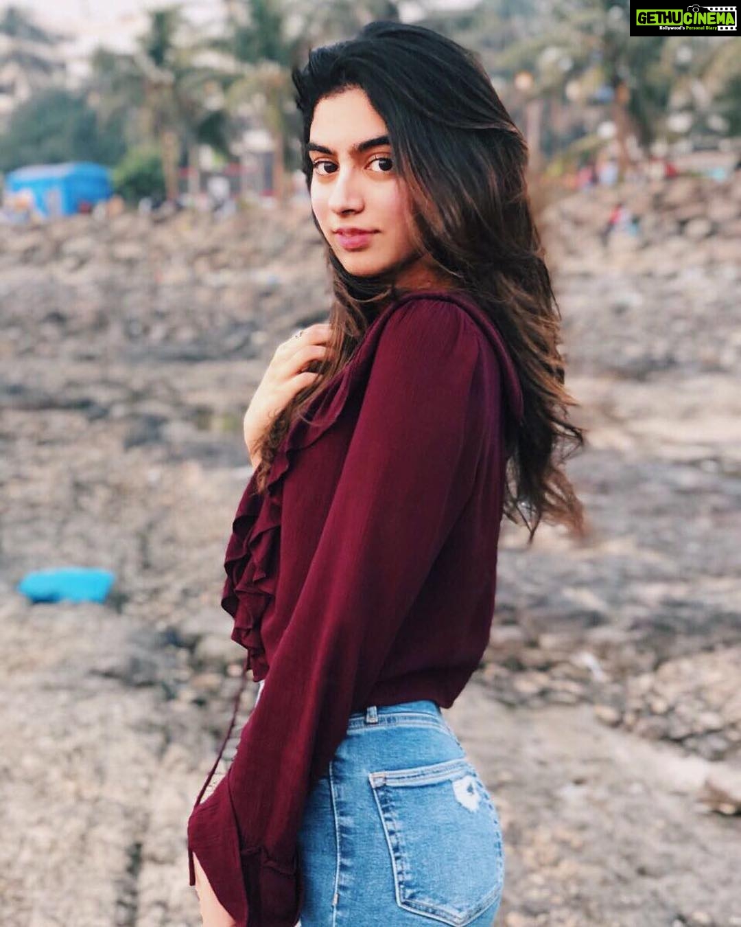 Janhvi Kapoor Instagram - Pls stop I can't
