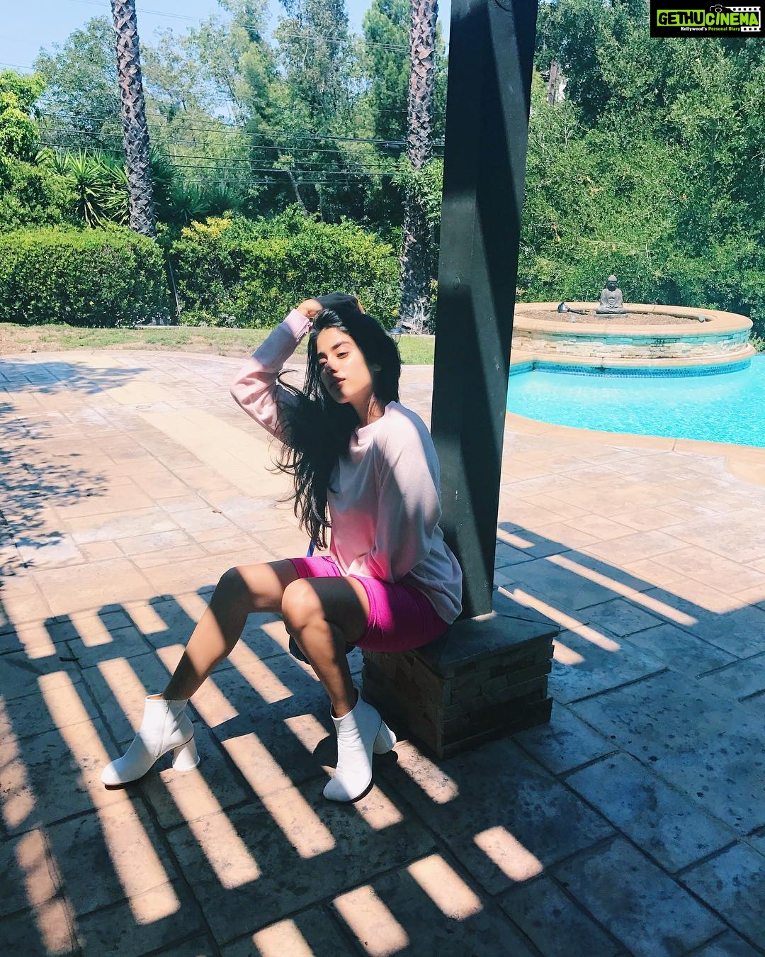 Janhvi Kapoor Instagram - 🌴 gonna miss home