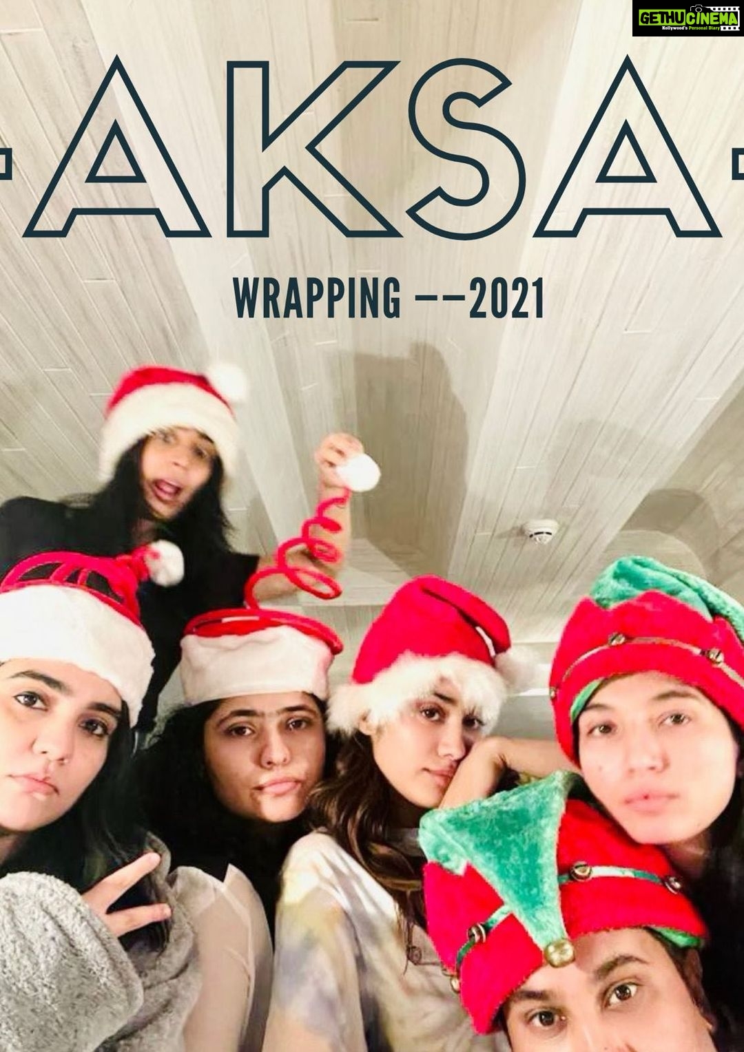 Janhvi Kapoor Instagram - Merry Christmas frndz 🎄