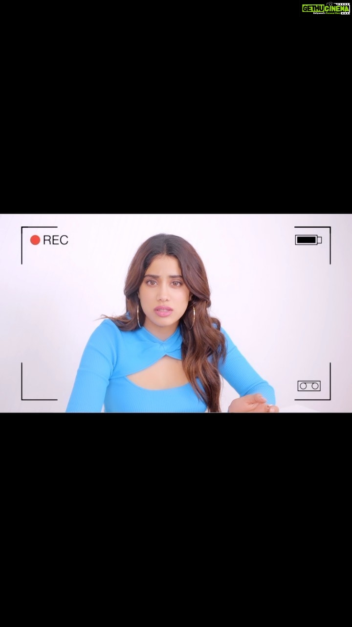 Janhvi Kapoor Instagram - Fans sab kuch jaanna chahte hai! But why hear it from someone else when you can connect with me directly! Want me to answer all your questions about my life and movies? Catch me LIVE on Roposo App!! Want to see my favourite outfits? See it Now on Roposo App!! And that’s not all; Love what I wear and want to own it? Buy it now on Roposo App!! Find all of this & more on India’s new hub for Entertainment, Shopping & an Exclusive LIVE experience @roposolove and @glancescreen. Gear up to OWN IT NOW! Download the @roposolove app now! #OwnItNow #Roposo #Collaboration #JanhviKapoor