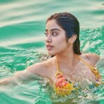 Janhvi Kapoor Instagram - arcadia - findin my way back to ya