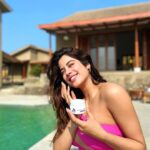 Janhvi Kapoor Instagram - self care weekend ft. @nykaabeauty