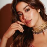 Janhvi Kapoor Instagram - 🌸