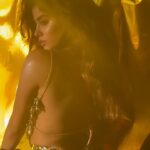 Janhvi Kapoor Instagram - 💛💛💛💛💛