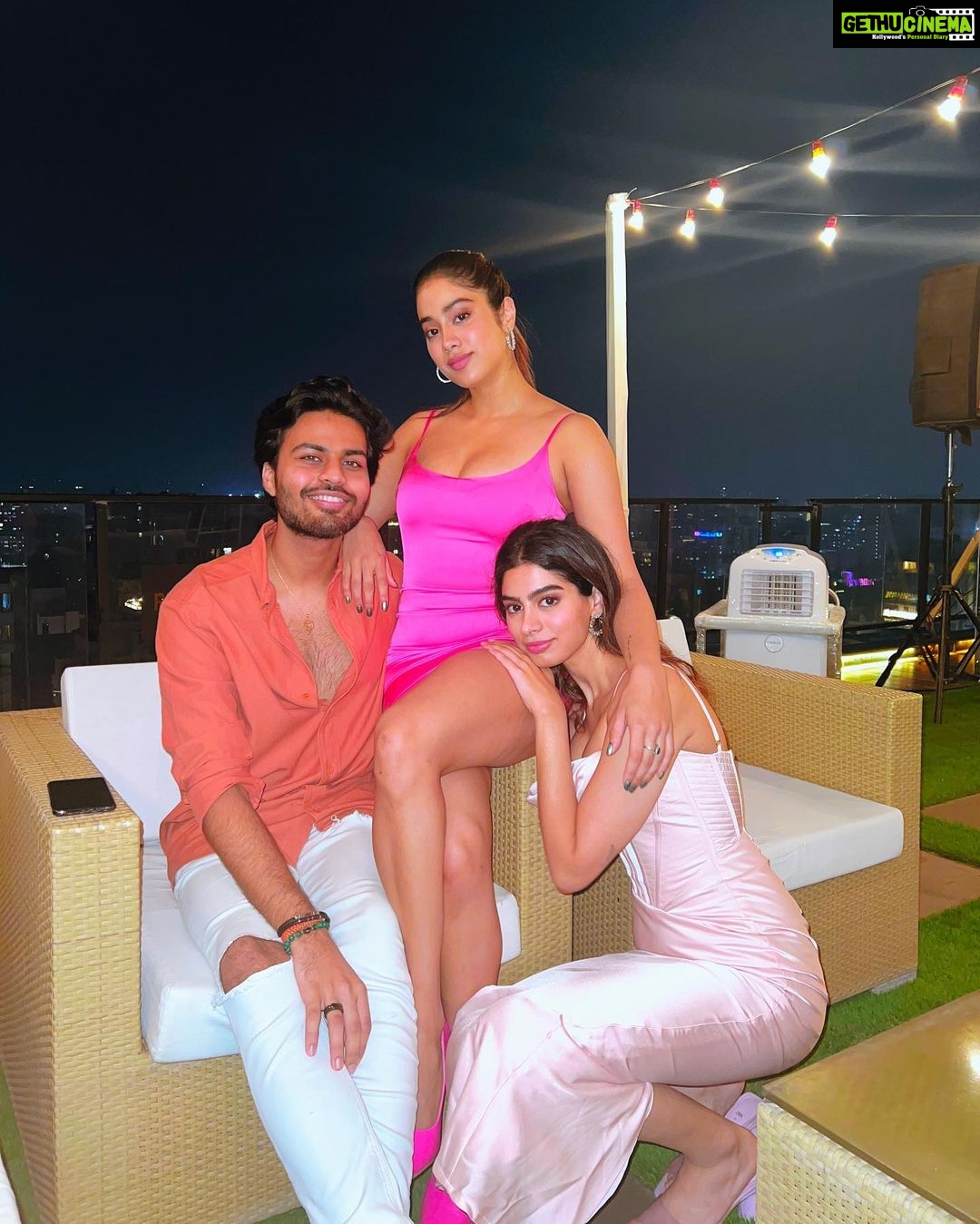 Janhvi Kapoor Instagram - HBD my laddoo baby
