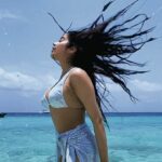Janhvi Kapoor Instagram - mentally here🐬
