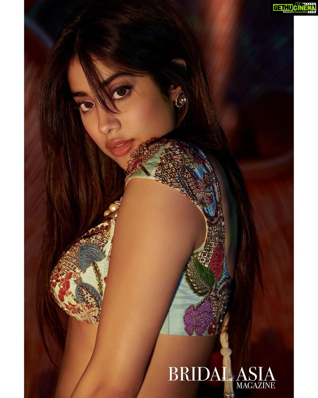 Janhvi Kapoor Instagram - π°ββοΈ π§πΌββοΈ For: @thebridalasiamagazine @bridalasia . . Photographs by: Vaishnav Praveen (@vaishnavpraveen), @thehouseofpixels Styling: Nupur Mehta Puri (@nupurmehta18, @n2root) Assisted by: Sanskriti Sharma (@chicbydefault) Creative Direction: Gopalika Virmani (@gopalikavirmani) Makeup Artist: Riviera Lynn (@rivieralynn, @animacreatives) Hair Stylist: Aanchal Morwani (@hot.hair.balloon) PR Agency: Hype PR (@hypenq_pr) Production: MMC World (@mmcworld_official) . . Blouse: Aisha Rao (@aisharaoofficial) Jewellery: Rare Heritage (@rareheritage) Outfit: The House of Exotique (@house_of_exotique) Jewellery: Rare Heritage (@rareheritage)