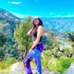 Janhvi Kapoor Instagram - somewhere over the rainbow 🌈 JW Marriott Mussoorie Walnut Grove Resort & Spa