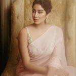 Janhvi Kapoor Instagram - done posting this look now I promise 🙃🙃 #sarinotsari