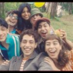 Janhvi Kapoor Instagram - The cool kids!! 🥺❤️🥳