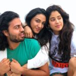 Janhvi Kapoor Instagram - 🎶 sunday kind of love 🎶