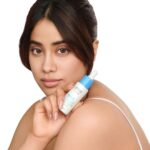 Janhvi Kapoor Instagram - Harnessing the power of science-backed skincare, Nykaa SKINRX brings you products that are smart, safe and effective to treat the most common Indian skin concerns✨ Zap your skincare concerns with the all new Nykaa SKINRX serums🤩 Head on to the Nykaa app and shop now🛒 #NykaaSKINRX #ScienceMeetsSkincare #Nykaa #NewLaunch #NykaaBeauty