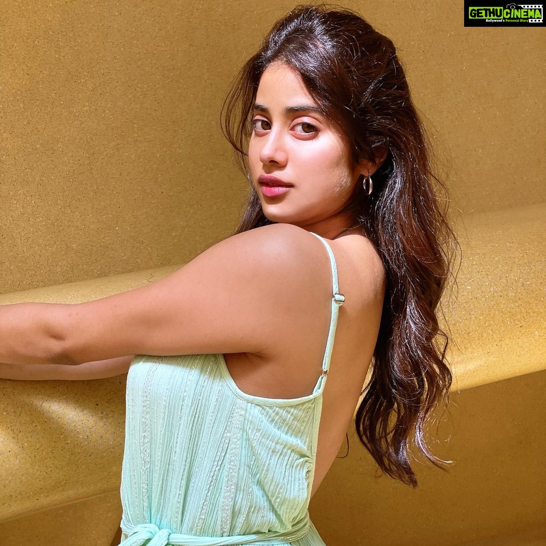 Janhvi Kapoor Instagram - we’re all a little broken, that’s how the light gets in 🧚🏻