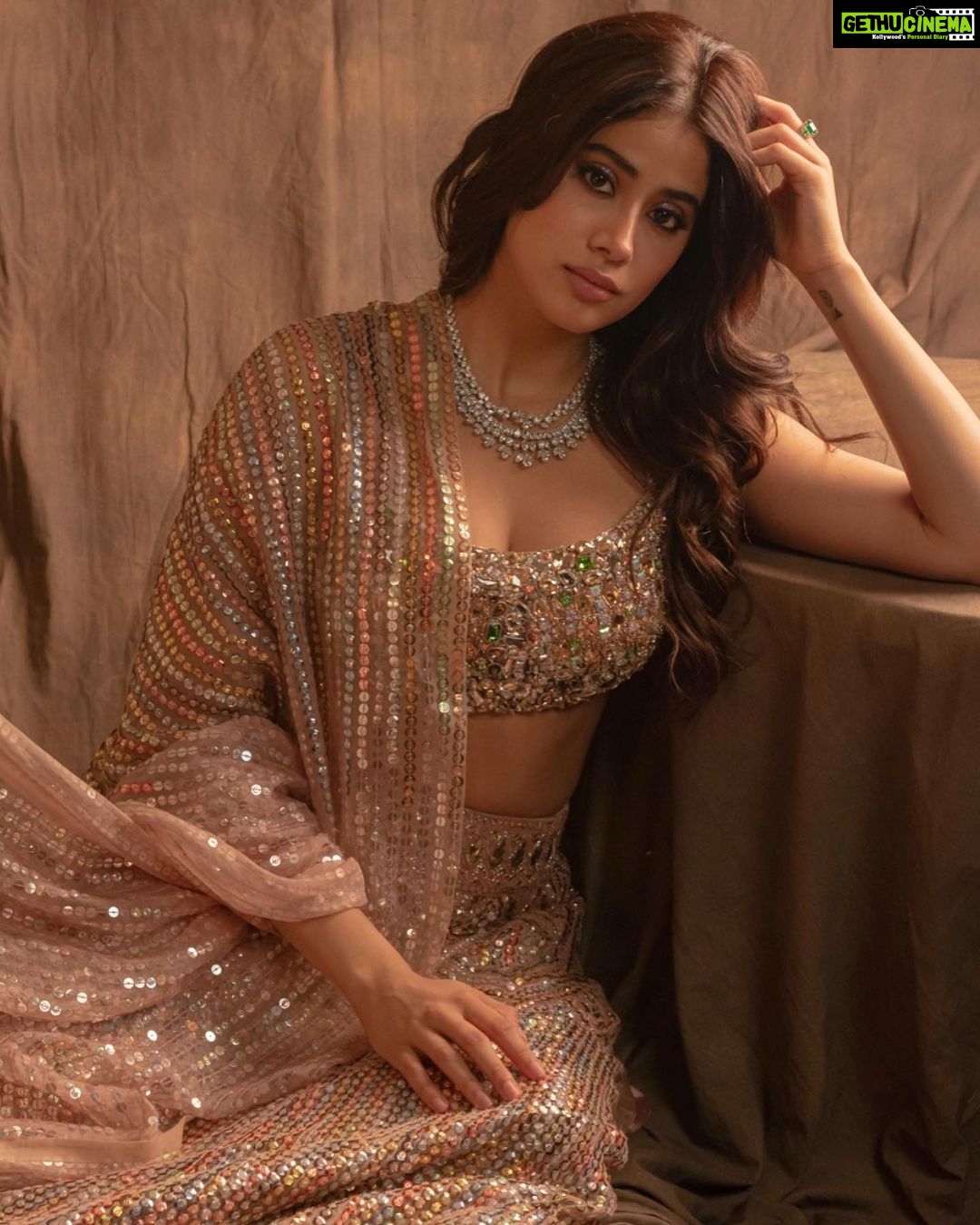 Janhvi Kapoor Instagram - 💫 dream a little dream of me 💫
