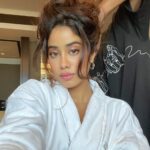 Janhvi Kapoor Instagram - cinnamon gurl 🥀