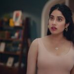 Janhvi Kapoor Instagram - 📣PSA: You shouldn't have to chose from #AllThatYouLove and that's why I choose Nykaa. Every. Single. Time 👉🏻👈🏻🥺 Presenting our #AllThatYouLove film with @mynykaa @nykaabeauty Drop a 💅🏼 if this is a hard relate? Download the Nykaa app and get Shopping NOW!🛍 #AllThatYouLove #Nykaa #campaign #organicc #Nykaabeauty #makeupobsessed #skincarejunkies #YourBeautyOurPassion #beautyjunkie #fyp #fypage #makeup #skincare