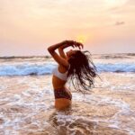 Janhvi Kapoor Instagram - Maybe half the beauty of every blurred sunset is that it is fleeting ⛅️