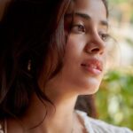 Janhvi Kapoor Instagram - Waiting for 1st May like 🕙🕟🕥🕗 Please register to get vaccinated 💉 link in bio!!